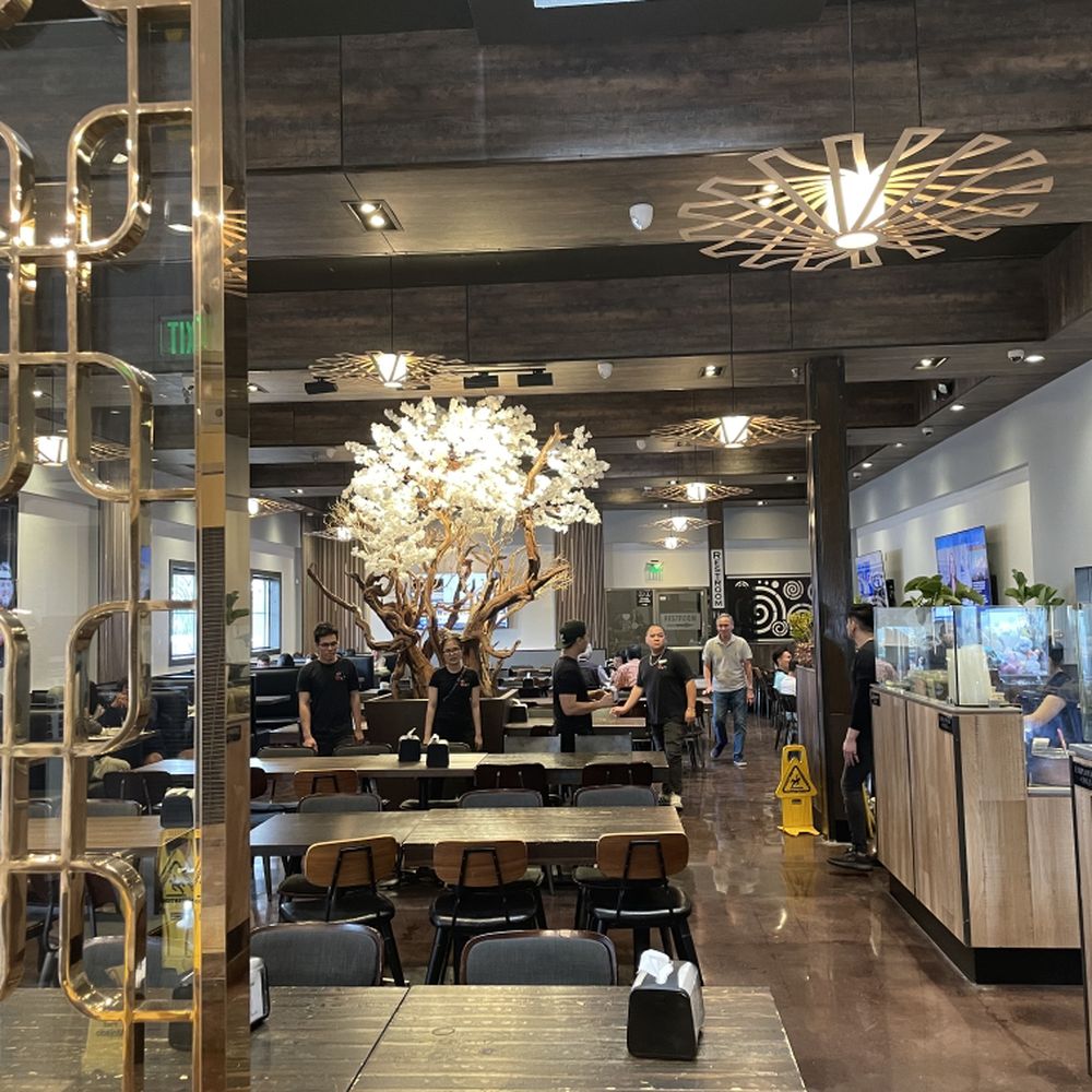 Oc & Lau 2 Restaurant/Bar in Garden Grove